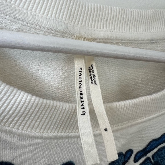 Anthropologie cream colored sweatshirt, size small with navy blue appliqué - Picture 10 of 14